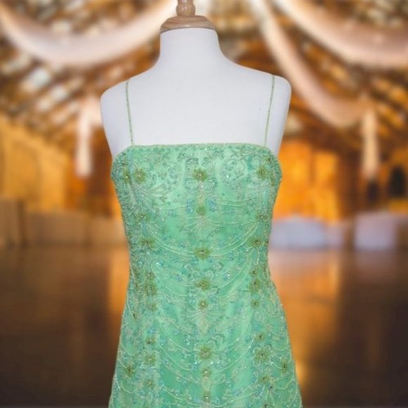 TONY BOWLS Mesmerizing Prom/Pageant Beaded Gown - Picture 2 of 8